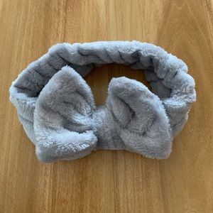 Soft bow headband! Perfect add on item!